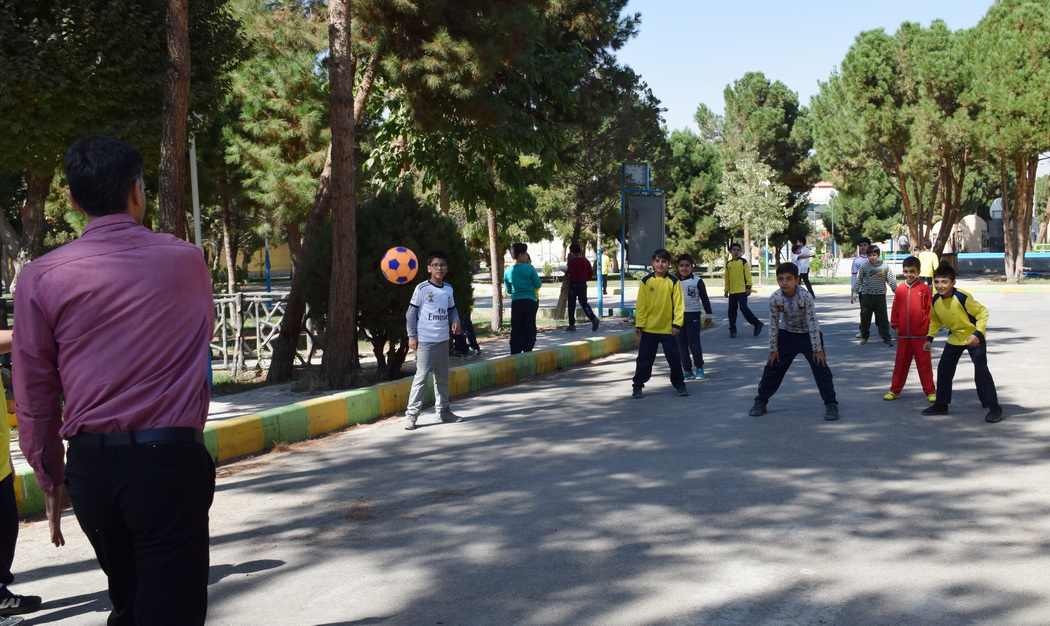 اردوي آغازين پايه چهارم به مركز فرهنگي ورزشي شيخ بهائي