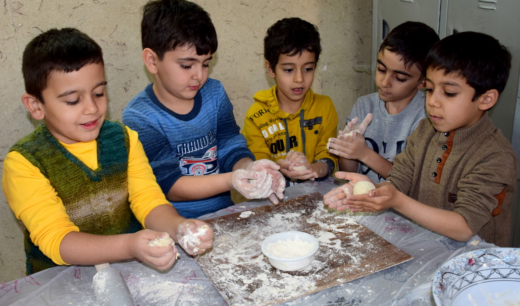 نانوايي دانش آموزان اول گلبرگ