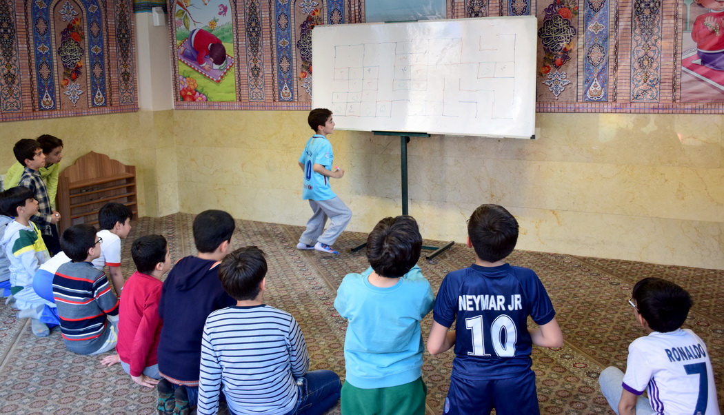 اردوي شبي در مدرسه دانش آموزان پايه چهارم