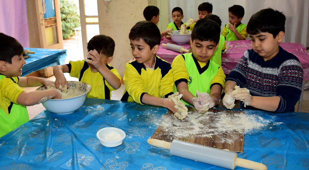نانوايي دانش آموزان اول غنچه