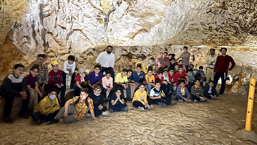 اردوی شبی در مدرسه گلاب گیری ، مشهداردهال، غار نخجیر-پایه پنجم	