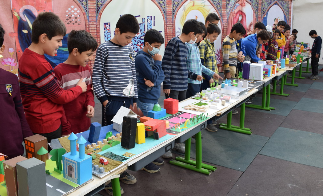 نمایشگاه "ماکت های محله " دانش آموزان پایه چهارم