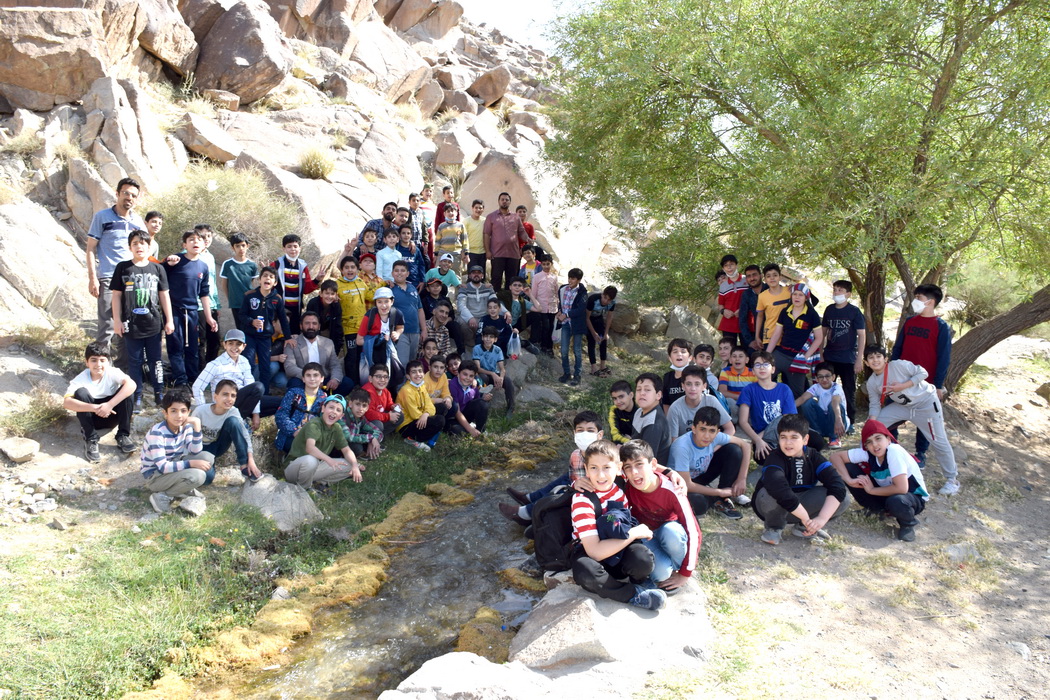 اردوی شبی در مدرسه گلاب گیری ، مشهداردهال، غار نخجیر-پایه پنجم	