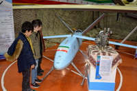 بازدید دانش آموزان دوره اول از نمایشگاه هوا فضا