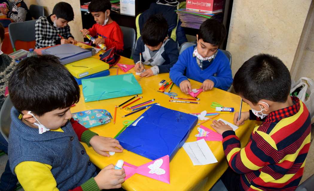 کاردستی دانش آموزان دوره اول به مناسبت روز مادر