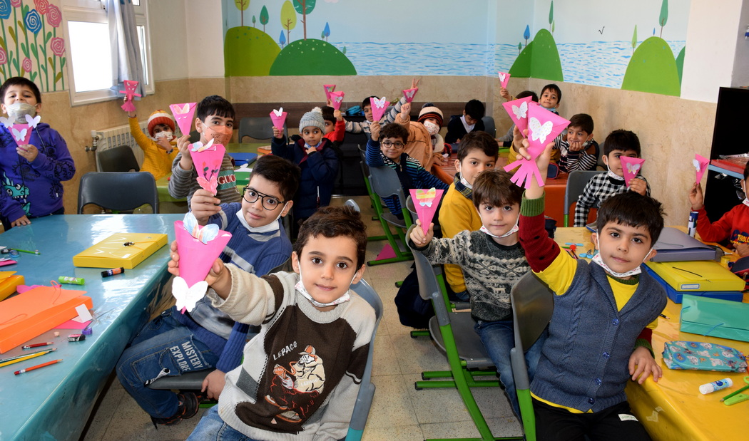 کاردستی دانش آموزان دوره اول به مناسبت روز مادر