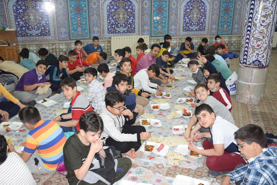 اردوی شبی در مدرسه گلاب گیری ، مشهداردهال، غار نخجیر-پایه پنجم