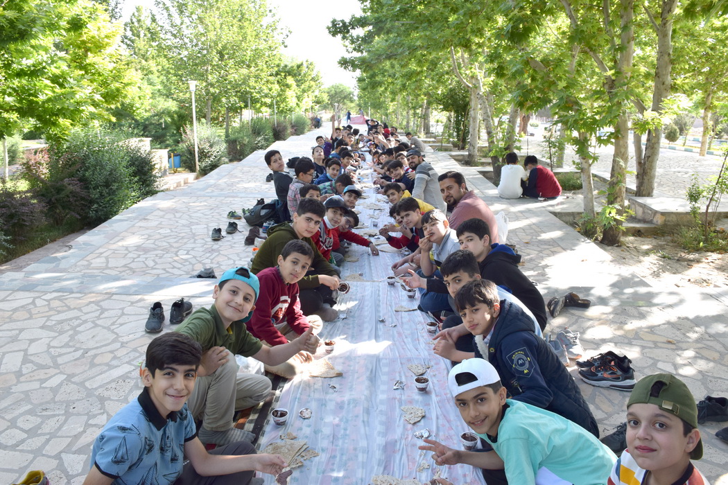 اردوی شبی در مدرسه گلاب گیری ، مشهداردهال، غار نخجیر-پایه پنجم